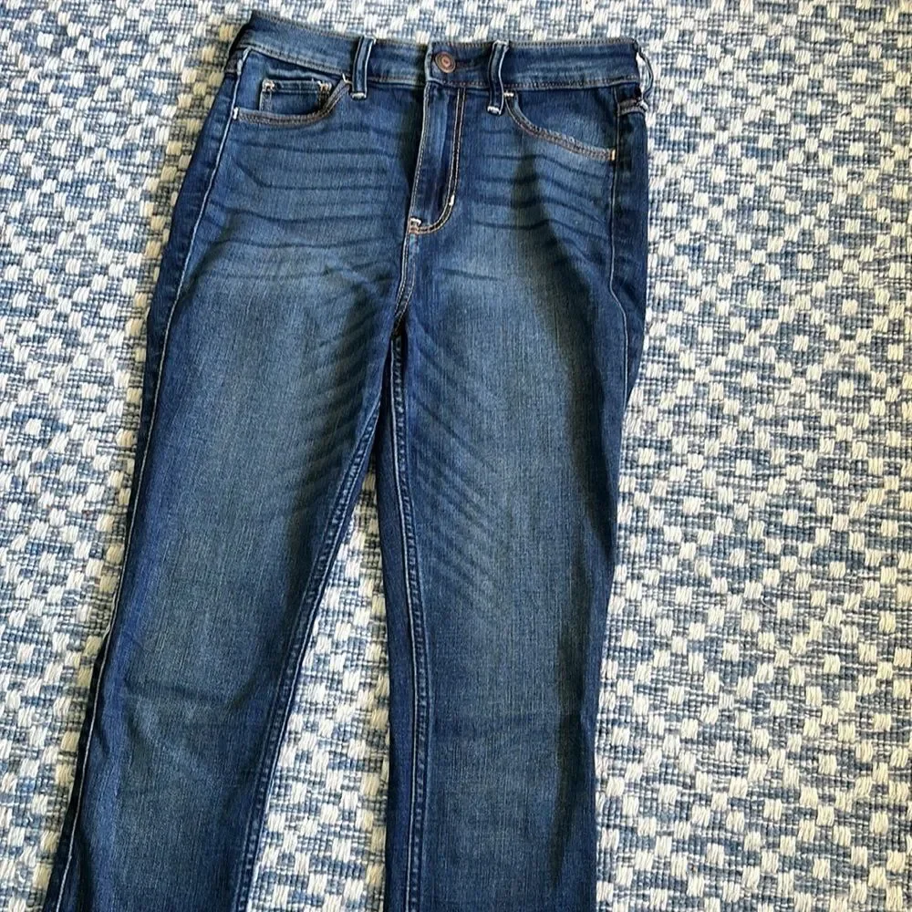 Hollister Women’s 24x30 Highrise Super Skinny Stretch Dark Washed Blue Jeans